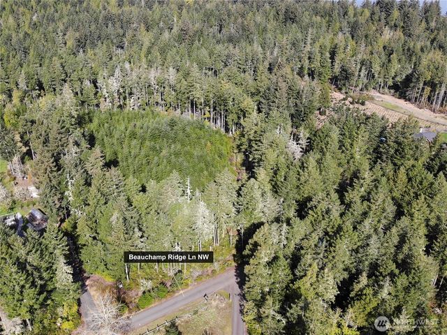 7288 Beauchamp Lane NW, Seabeck, WA 98380