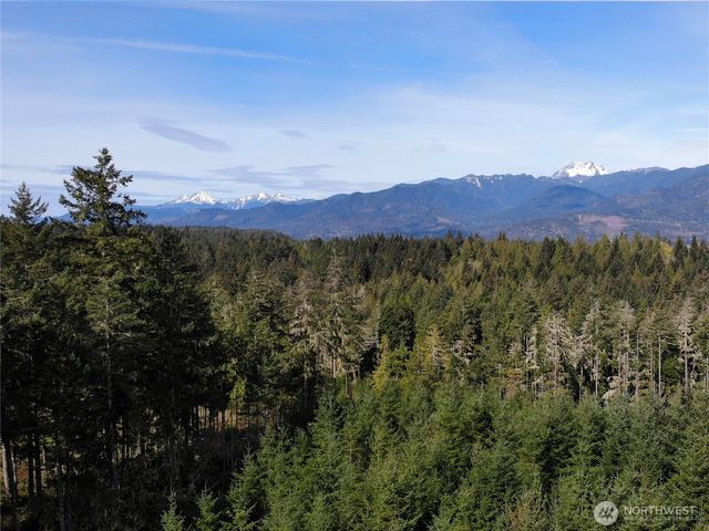 7288 Beauchamp Lane NW, Seabeck, WA 98380