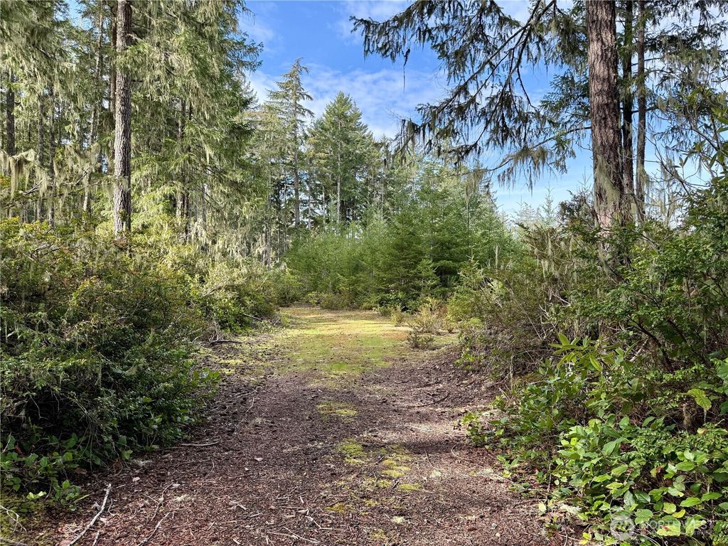 7288 Beauchamp Lane NW, Seabeck, WA 98380
