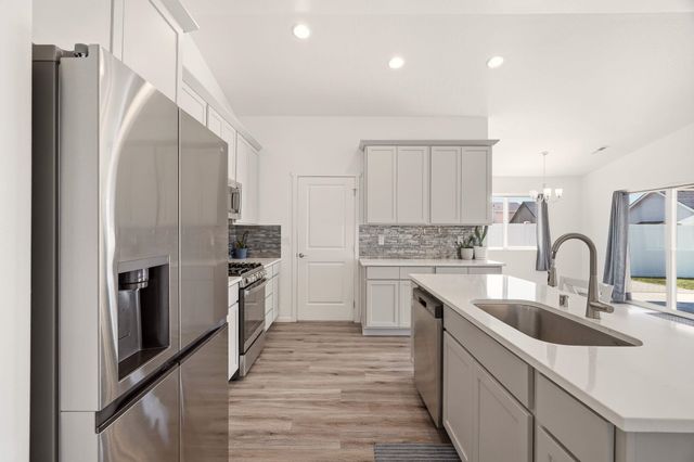 120 S Beeman St, Airway Heights, WA 99001