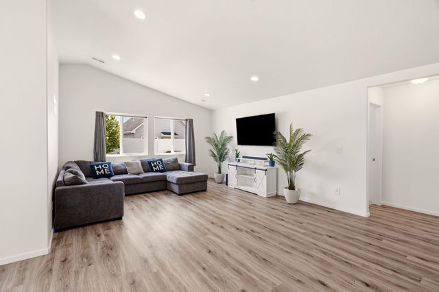 120 S Beeman St, Airway Heights, WA 99001