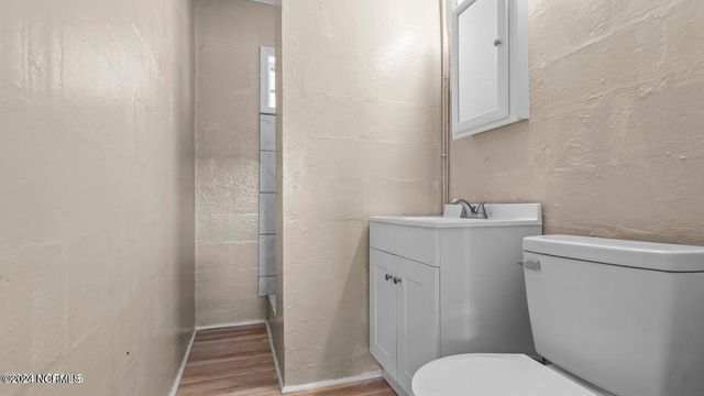 300 Richlands Avenue 1, Jacksonville, NC 28540