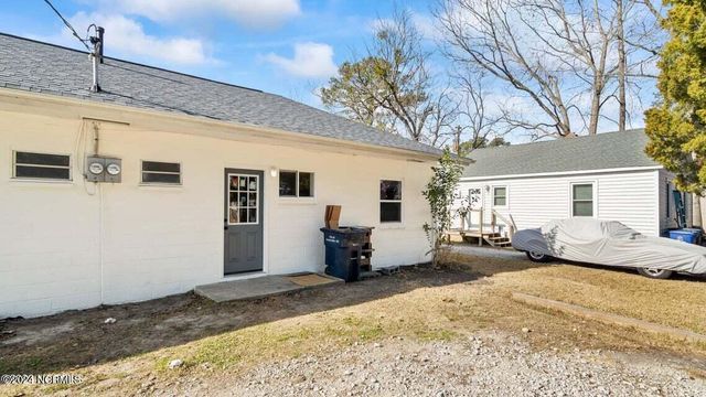300 Richlands Avenue 1, Jacksonville, NC 28540