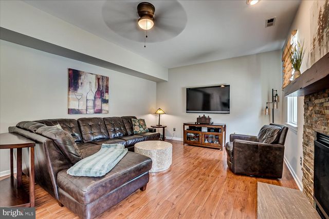 2 ACACIA AVE, Robbinsville, NJ 08691
