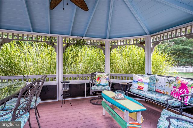 2 ACACIA AVE, Robbinsville, NJ 08691