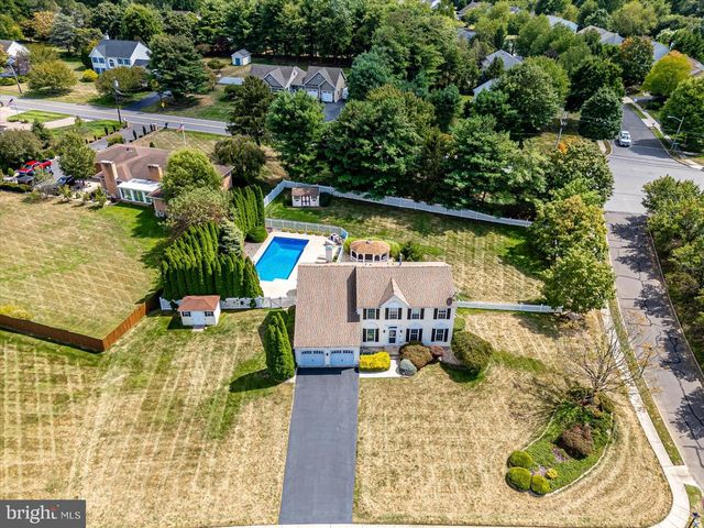 2 ACACIA AVE, Robbinsville, NJ 08691
