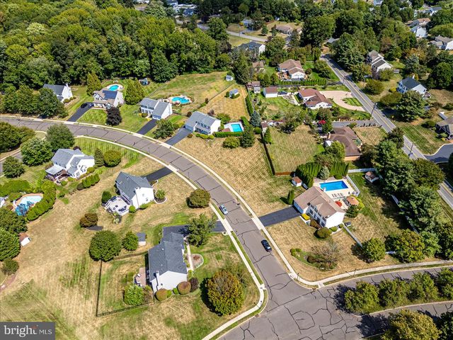 2 ACACIA AVE, Robbinsville, NJ 08691