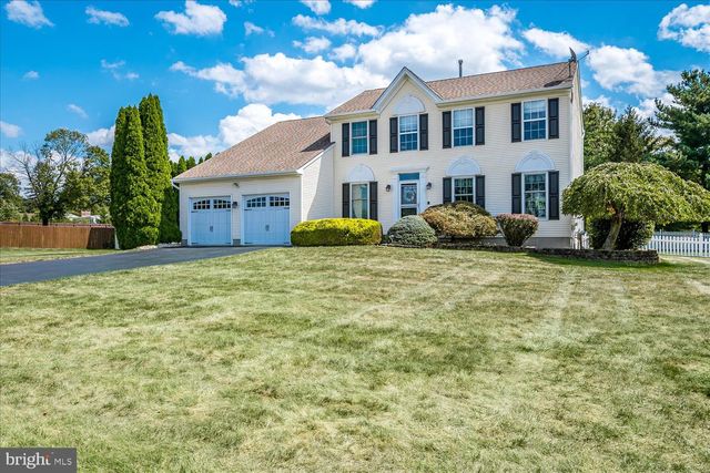 2 ACACIA AVE, Robbinsville, NJ 08691