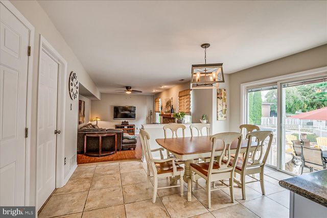 2 ACACIA AVE, Robbinsville, NJ 08691