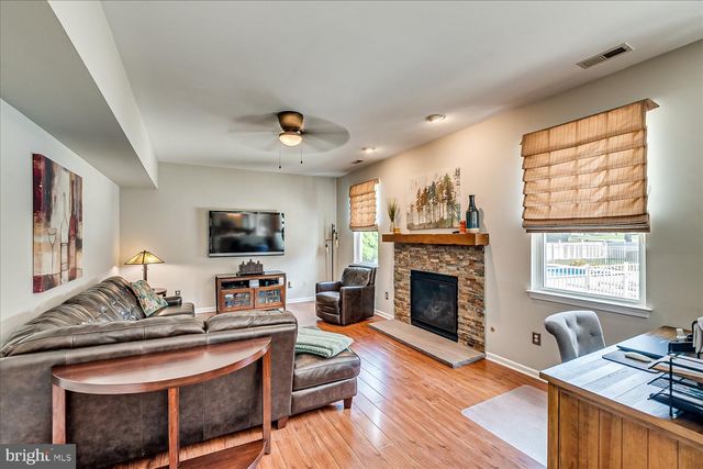 2 ACACIA AVE, Robbinsville, NJ 08691