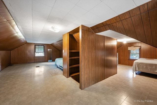 867 Clay Street, Woodstock, IL 60098