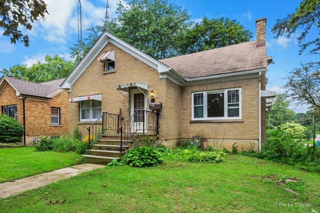 867 Clay Street, Woodstock, IL 60098