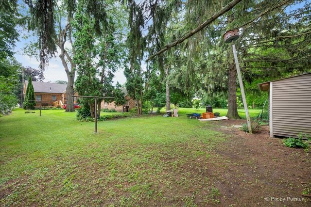 867 Clay Street, Woodstock, IL 60098