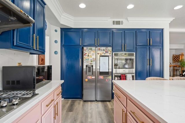 26089 Salinger Lane, Stevenson Ranch, CA 91381