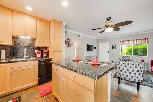 800 E Cottonwood Road 2, Palm Springs, CA 92262