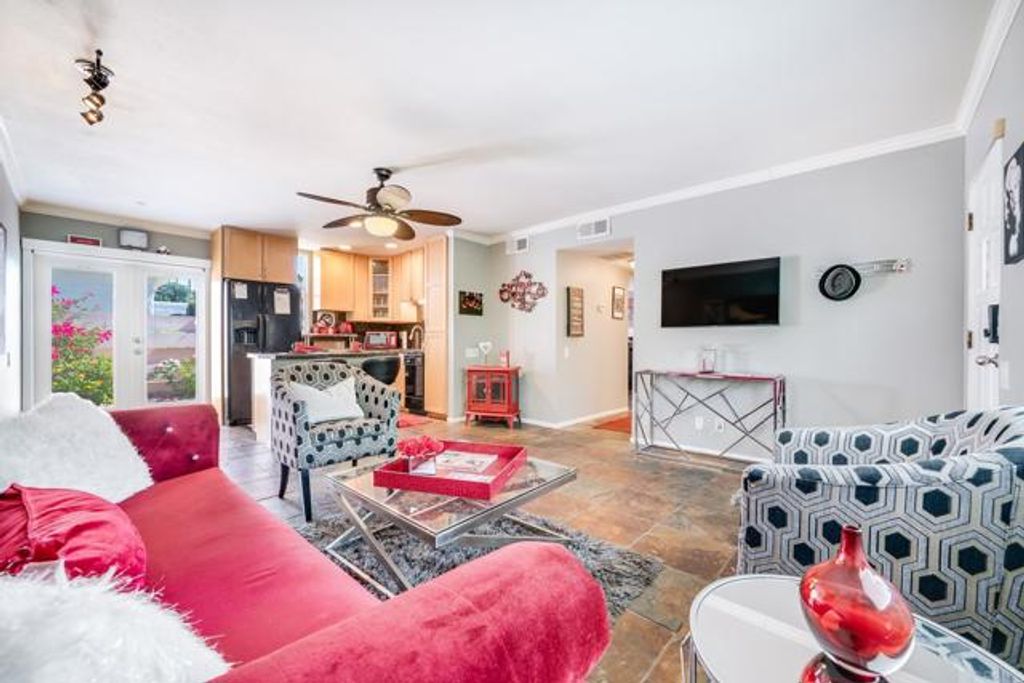 800 E Cottonwood Road 2, Palm Springs, CA 92262