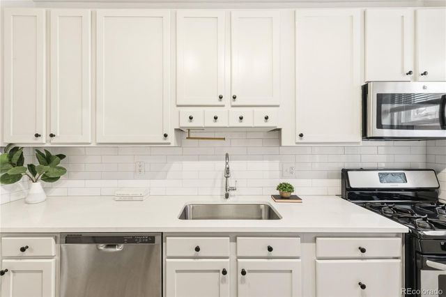 135 E 8th Avenue, Denver, CO 80203