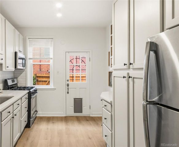 135 E 8th Avenue, Denver, CO 80203