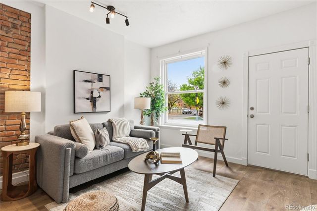 135 E 8th Avenue, Denver, CO 80203