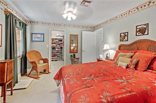 125 Pago Pago DR E, Naples, FL 34113