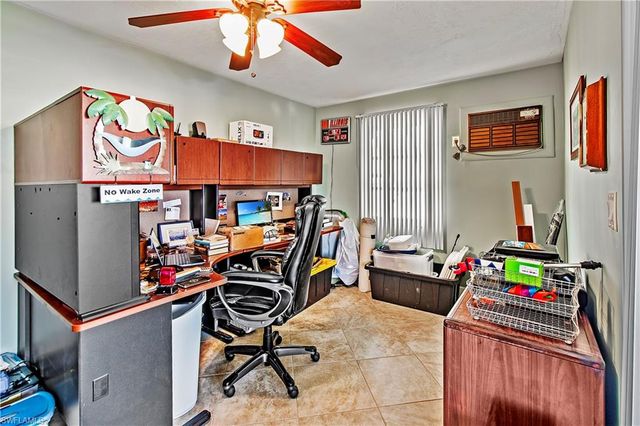 125 Pago Pago DR E, Naples, FL 34113
