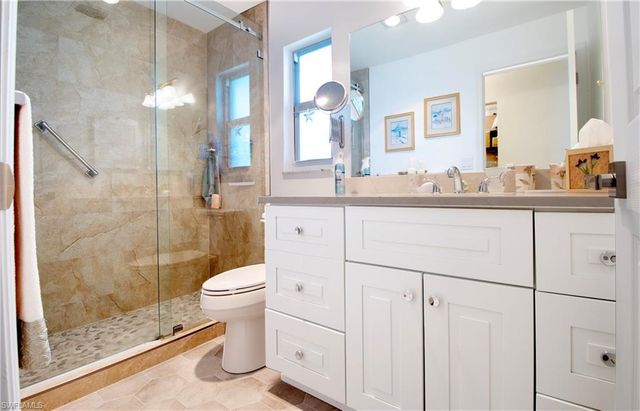 125 Pago Pago DR E, Naples, FL 34113