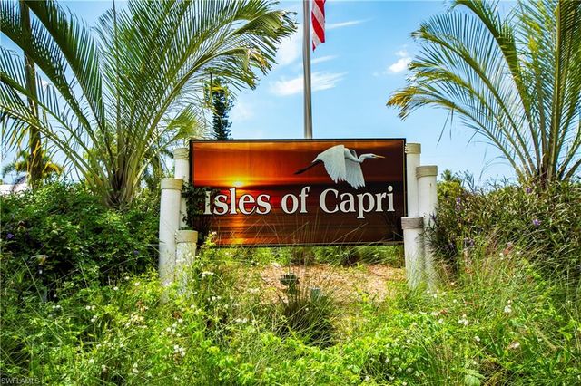 125 Pago Pago DR E, Naples, FL 34113