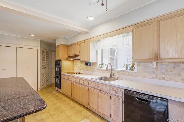 294 Sayville Boulevard, Sayville, NY 11782