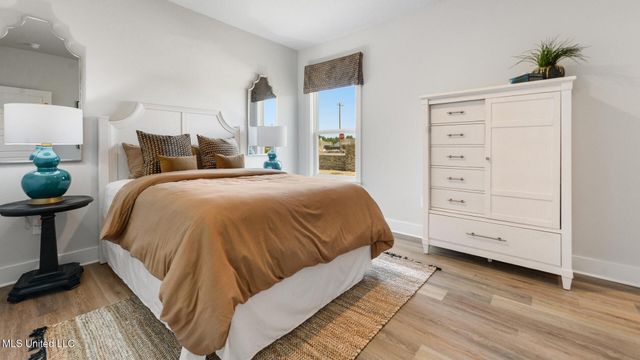 6641 Palm Pointe Drive, Ocean Springs, MS 39564