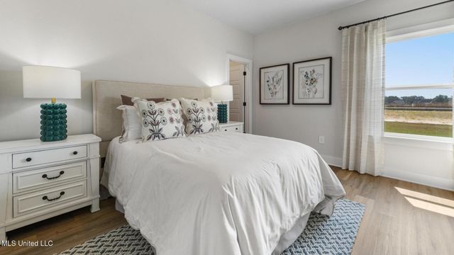 6641 Palm Pointe Drive, Ocean Springs, MS 39564