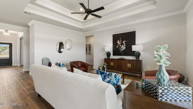 6641 Palm Pointe Drive, Ocean Springs, MS 39564