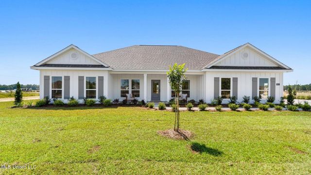 6641 Palm Pointe Drive, Ocean Springs, MS 39564