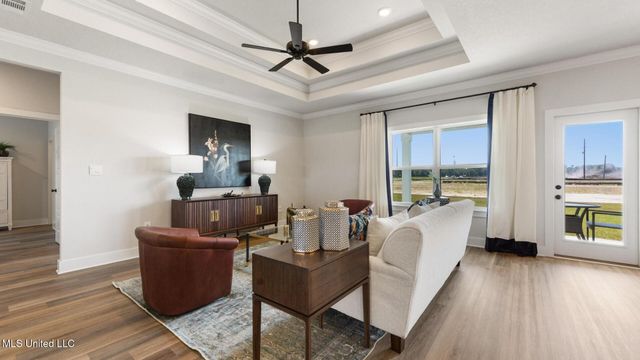 6641 Palm Pointe Drive, Ocean Springs, MS 39564