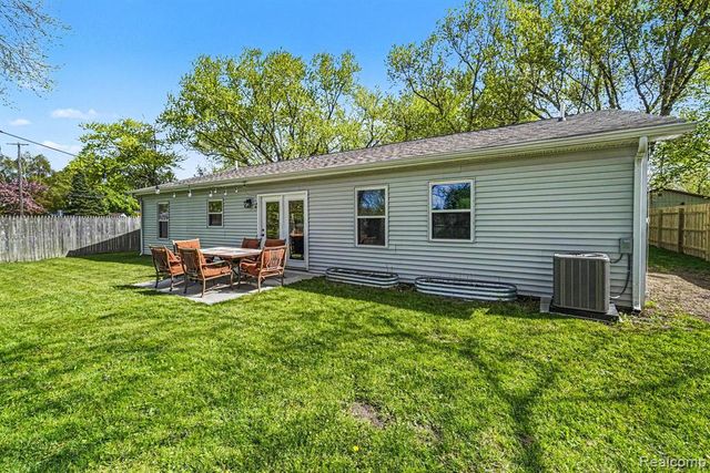 2863 Wisner Street, Waterford, MI 48329