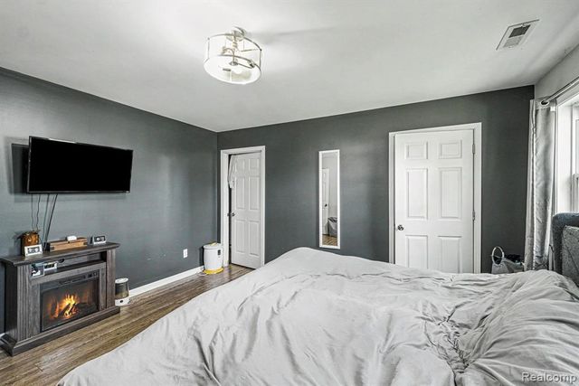 2863 Wisner Street, Waterford, MI 48329