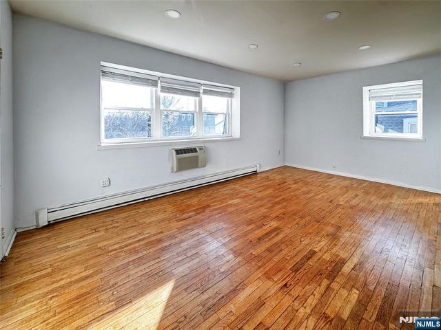 25 River Road 18, Nutley, NJ 07110