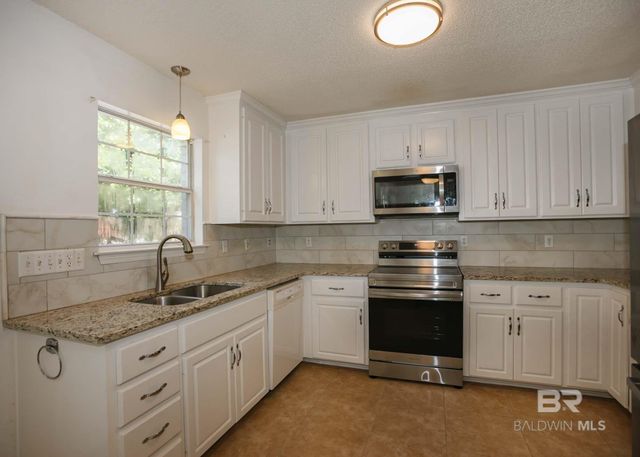 2126 Clubhouse Drive, Lillian, AL 36549