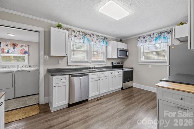 2984 Shady Lane, Charlotte, NC 28208