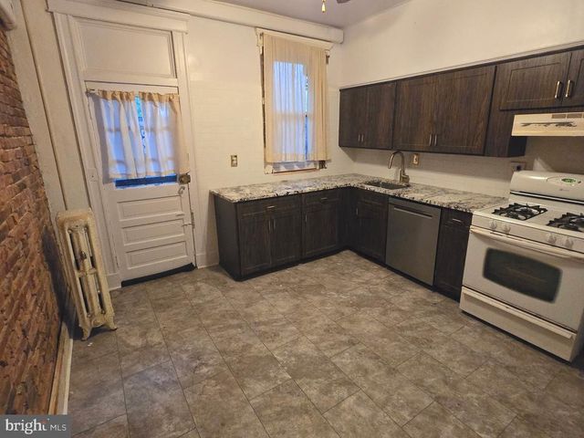 3043 GUILFORD AVE, Baltimore, MD 21218