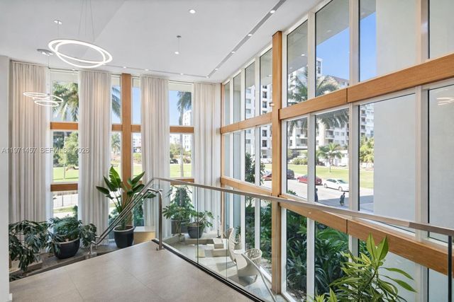 600 NE 27th St 1001, Miami, FL 33137