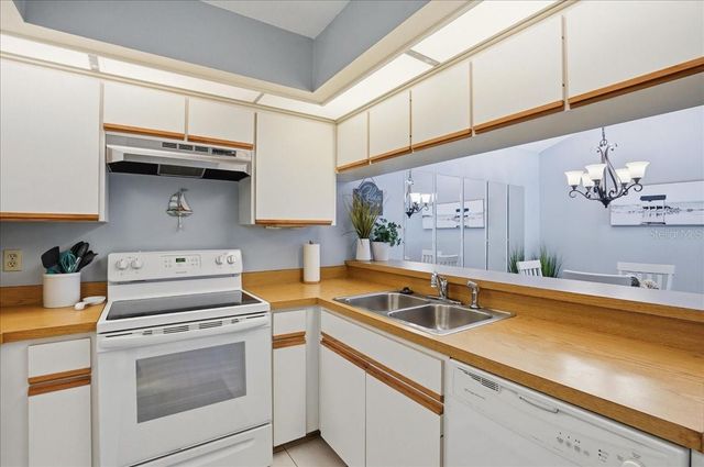 646 BIRD BAY DRIVE E 205, Venice, FL 34285