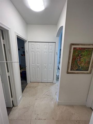 5283 SW 33rd Way, Fort Lauderdale, FL 33312