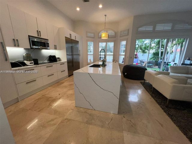 5283 SW 33rd Way, Fort Lauderdale, FL 33312