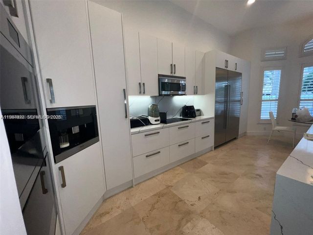 5283 SW 33rd Way, Fort Lauderdale, FL 33312