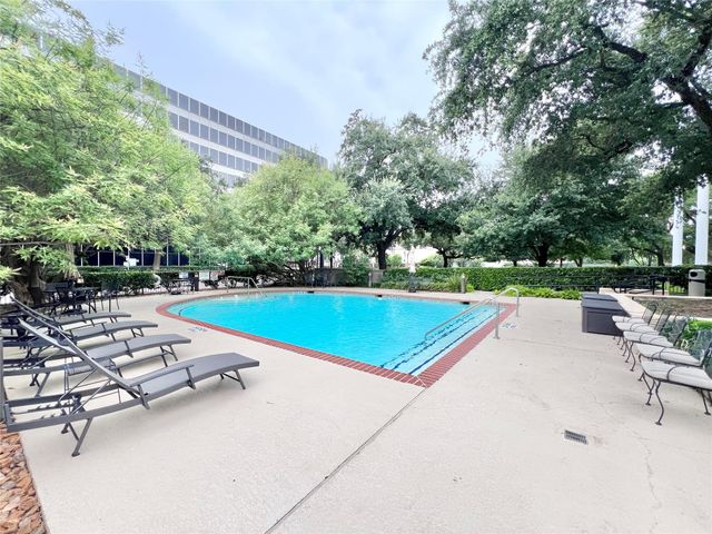 5050 Ambassador Way 210, Houston, TX 77056