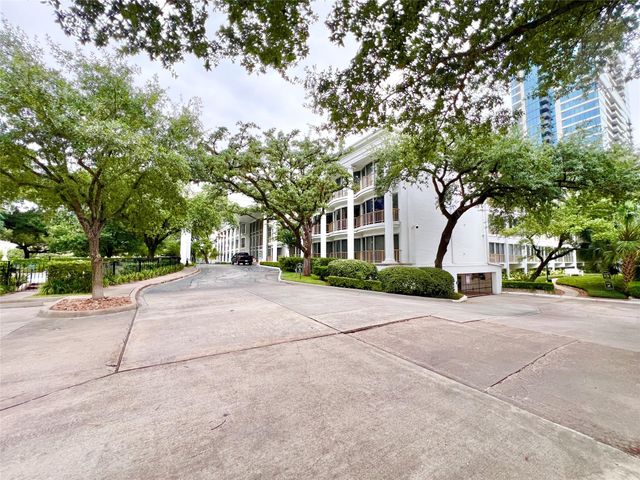 5050 Ambassador Way 210, Houston, TX 77056