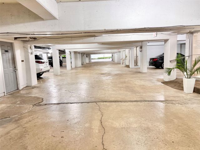 5050 Ambassador Way 210, Houston, TX 77056
