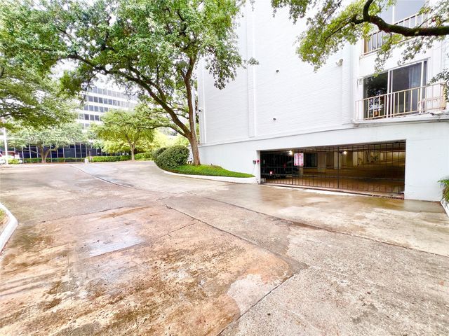 5050 Ambassador Way 210, Houston, TX 77056