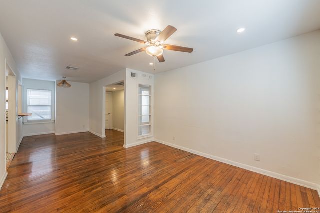 217 Natalen Ave Apt 5, San Antonio, TX 78209