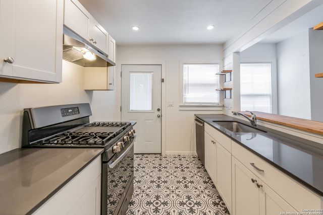 217 Natalen Ave Apt 5, San Antonio, TX 78209